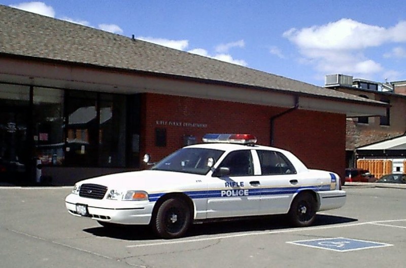 Ford Crown Victoria Police Interceptor - Wikipedia